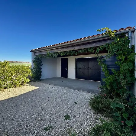 Vakantiehuis Maison Neuve 3 A St-pierre-d'oleron, Animaux Admis, Parking, Proche Saint-Pierre-d'Oleron